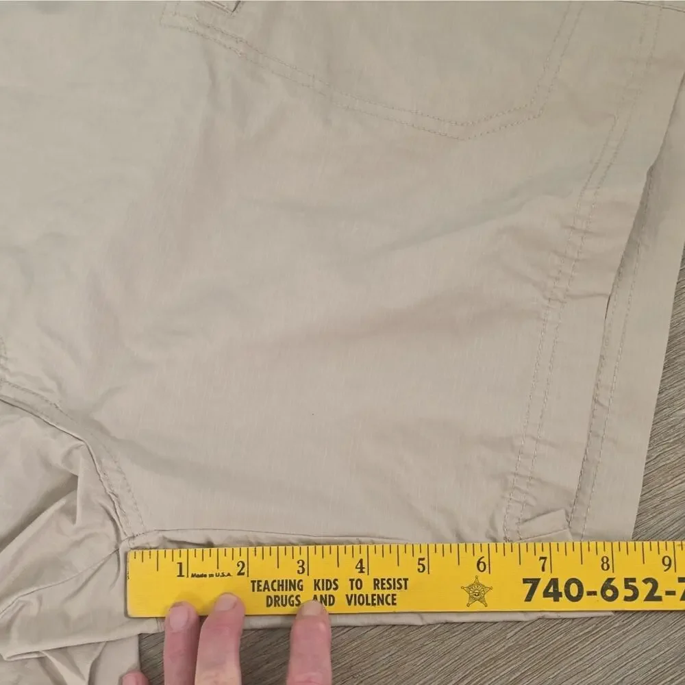 Reel Legends Men’s Fishing/Performance Cargo Shorts Zip S 36 Pockets Logo
